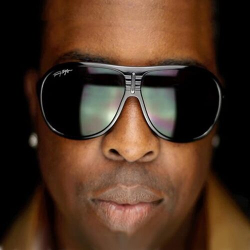 Fire & Ice International Showband-ft-Kevin-Iszard-corporate-event-party-band-at-Great-British-Musicians